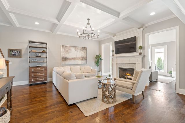 102 Princess Cir, Franklin, TN 37064