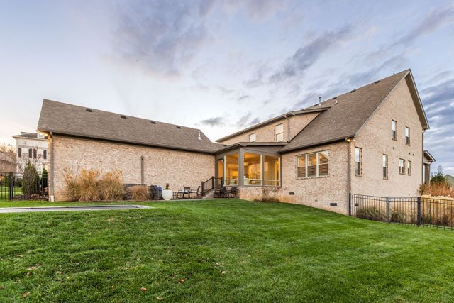 102 Princess Cir, Franklin, TN 37064