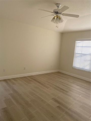 110 VIA DEL SOL DRIVE N, Davenport, FL 33896