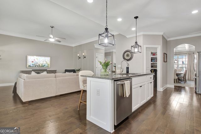 135 Owens Path, Senoia, GA 30276