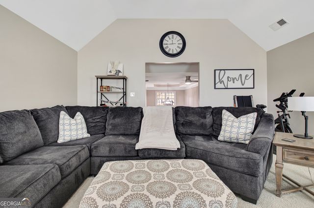 135 Owens Path, Senoia, GA 30276