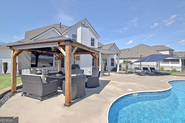 135 Owens Path, Senoia, GA 30276