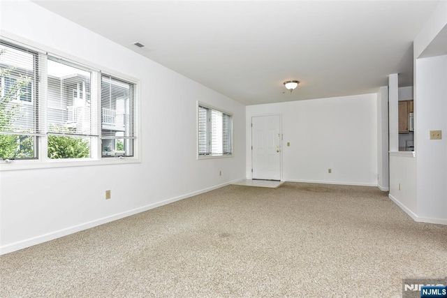 125 Orchard Park, Allendale, NJ 07401