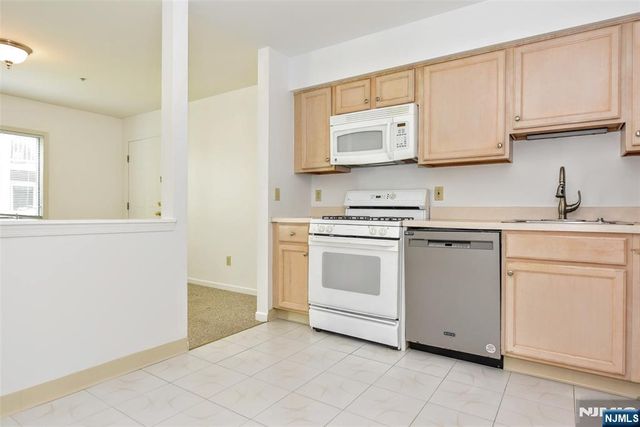 125 Orchard Park, Allendale, NJ 07401