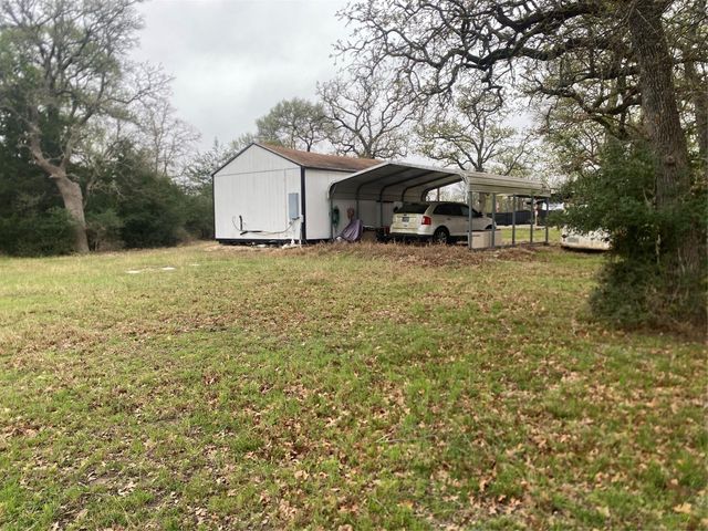 207 Hallas Road, Somerville, TX 77879