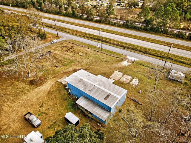 8735 Old Stage Road, Moss Point, MS 39562