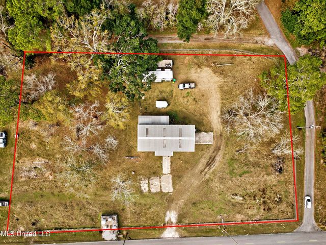 8735 Old Stage Road, Moss Point, MS 39562