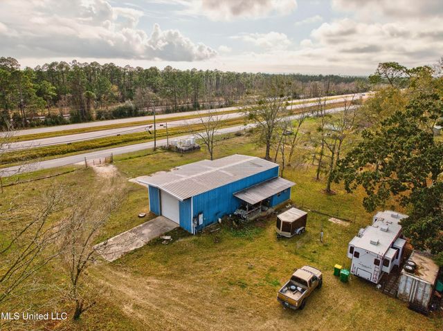 8735 Old Stage Road, Moss Point, MS 39562