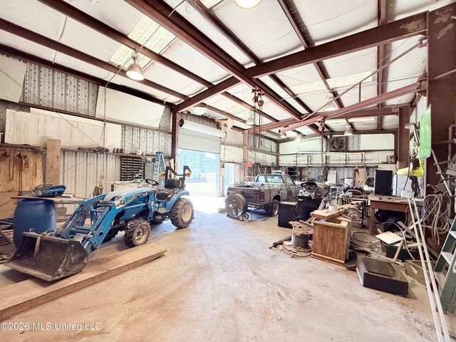 8735 Old Stage Road, Moss Point, MS 39562