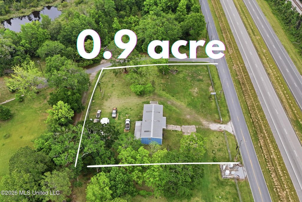 8735 Old Stage Road, Moss Point, MS 39562