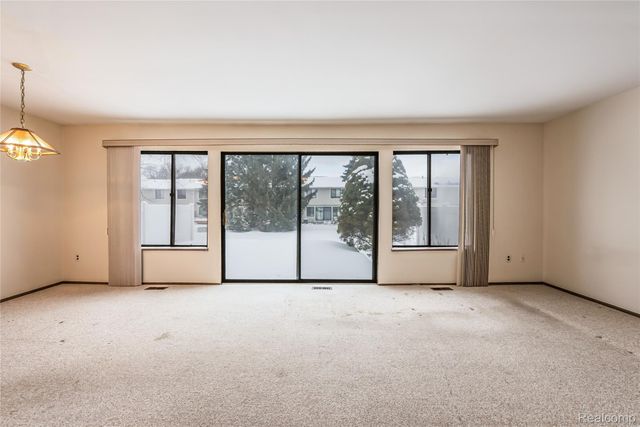 22747 Cranbrooke Drive, Novi, MI 48375