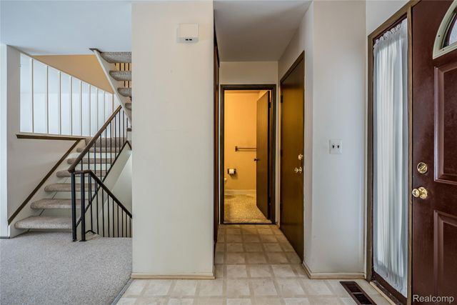 22747 Cranbrooke Drive, Novi, MI 48375