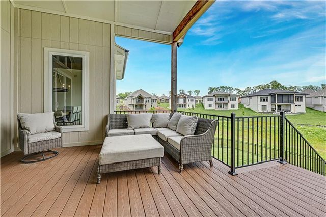 24991 W 98th Place, Lenexa, KS 66227
