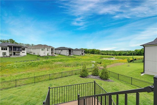 24991 W 98th Place, Lenexa, KS 66227
