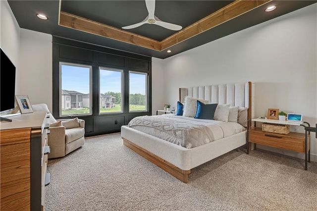 24991 W 98th Place, Lenexa, KS 66227
