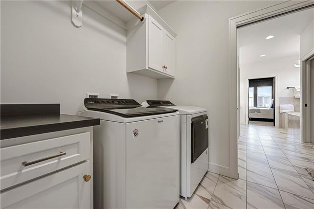 24991 W 98th Place, Lenexa, KS 66227