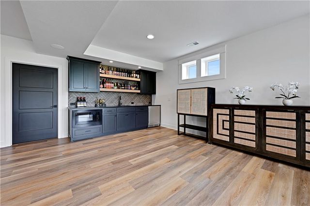24991 W 98th Place, Lenexa, KS 66227