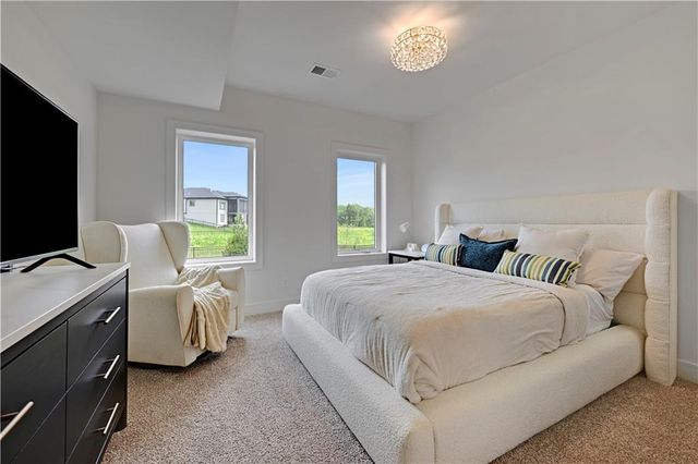 24991 W 98th Place, Lenexa, KS 66227