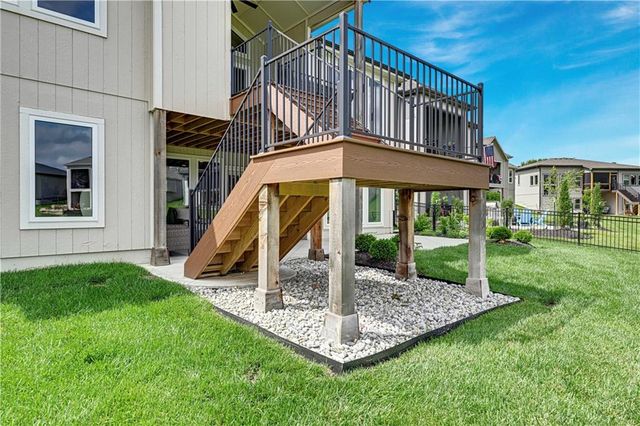24991 W 98th Place, Lenexa, KS 66227