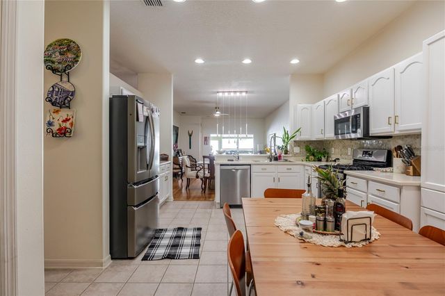 31500 SHAKER CIRCLE, Wesley Chapel, FL 33543