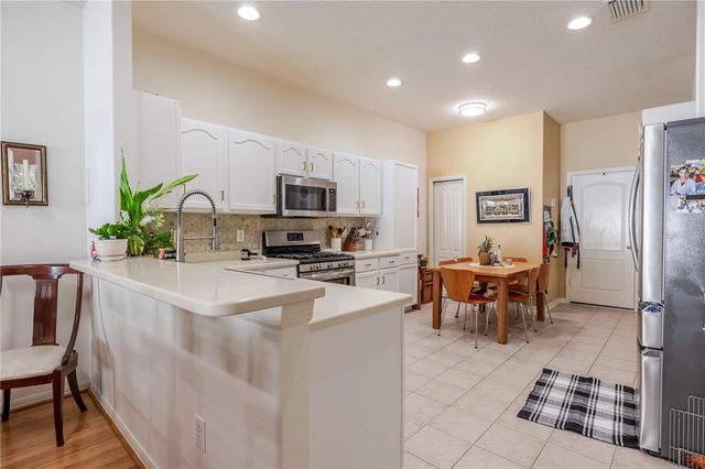 31500 SHAKER CIRCLE, Wesley Chapel, FL 33543