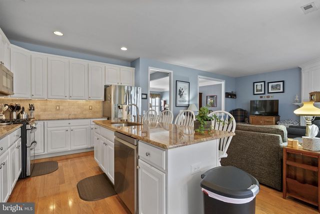 20 BRATTLEBORO CT, Medford, NJ 08055