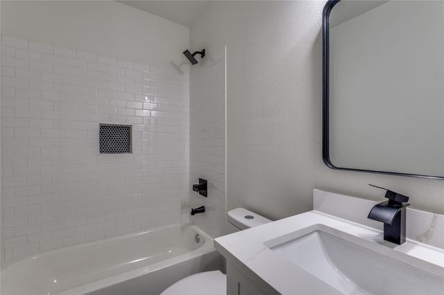 2403 Romine Avenue, Dallas, TX 75215