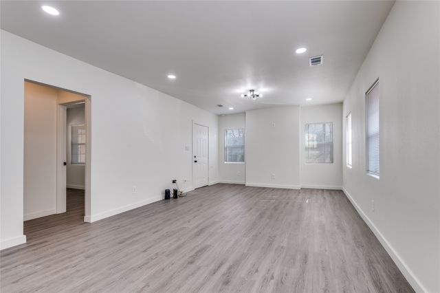 2403 Romine Avenue, Dallas, TX 75215