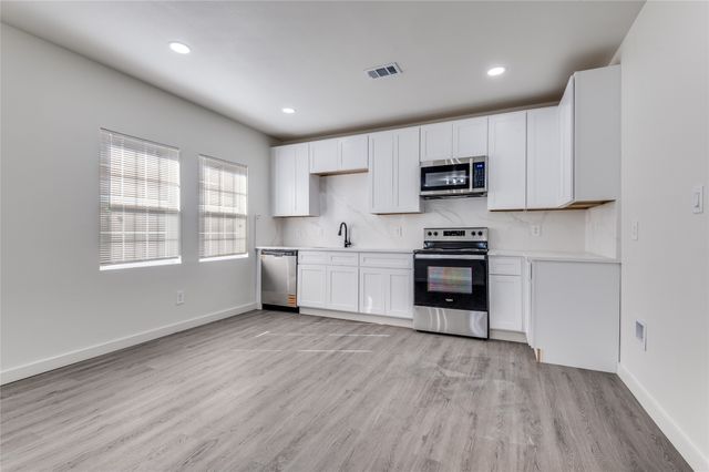 2403 Romine Avenue, Dallas, TX 75215