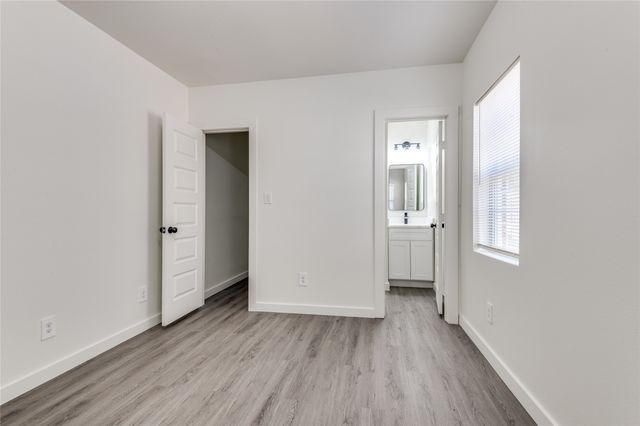 2403 Romine Avenue, Dallas, TX 75215