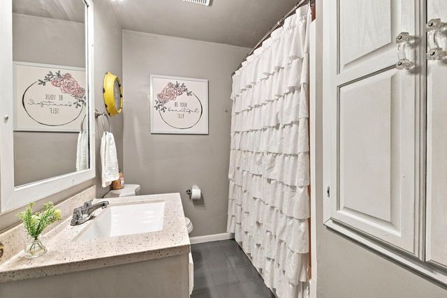 W166N8570 Theodore AVENUE, Menomonee Falls, WI 53051