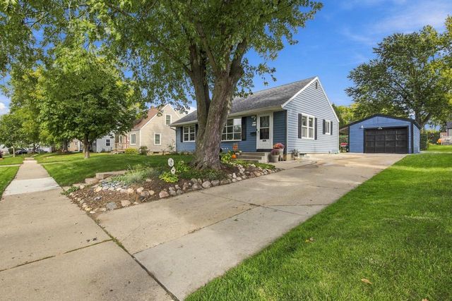 W166N8570 Theodore AVENUE, Menomonee Falls, WI 53051