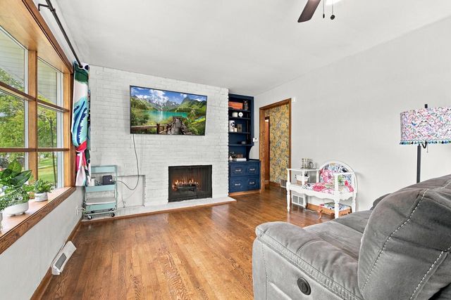 W166N8570 Theodore AVENUE, Menomonee Falls, WI 53051