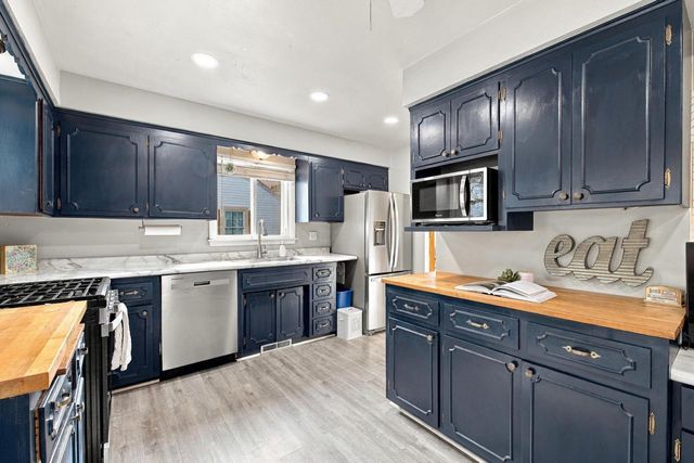 W166N8570 Theodore AVENUE, Menomonee Falls, WI 53051