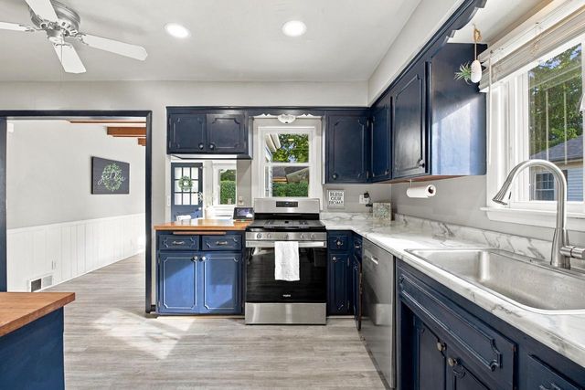 W166N8570 Theodore AVENUE, Menomonee Falls, WI 53051