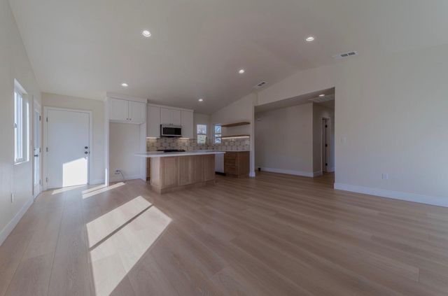 3920 Floral Drive, North Highlands, CA 95660