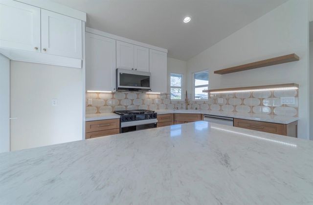 3920 Floral Drive, North Highlands, CA 95660