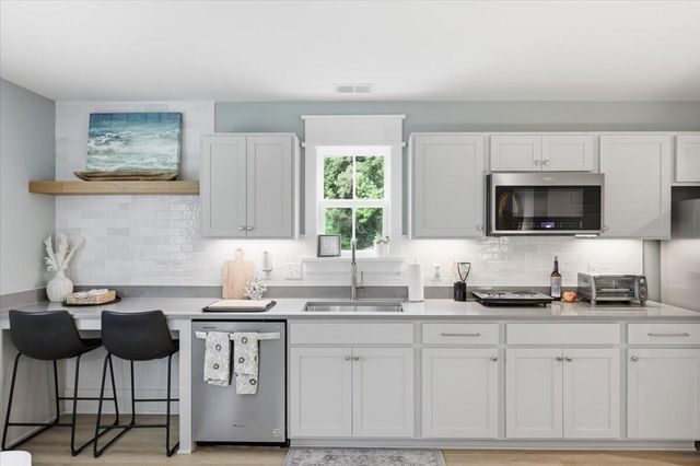 532 Fleming Road, Charleston, SC 29412