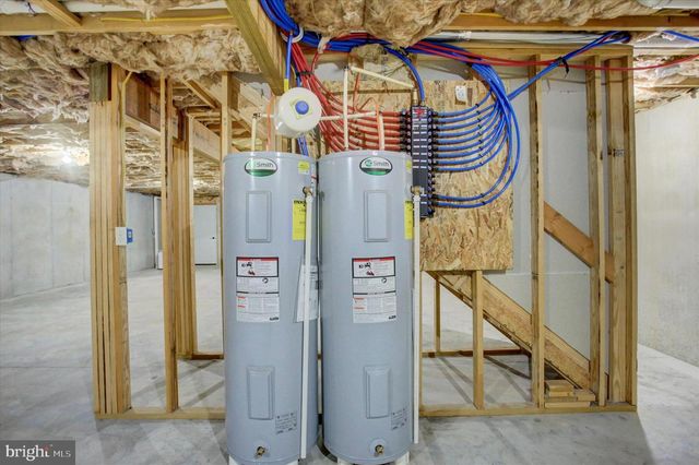 702 SOUTHWOOD DRIVE, Shippensburg, PA 17257