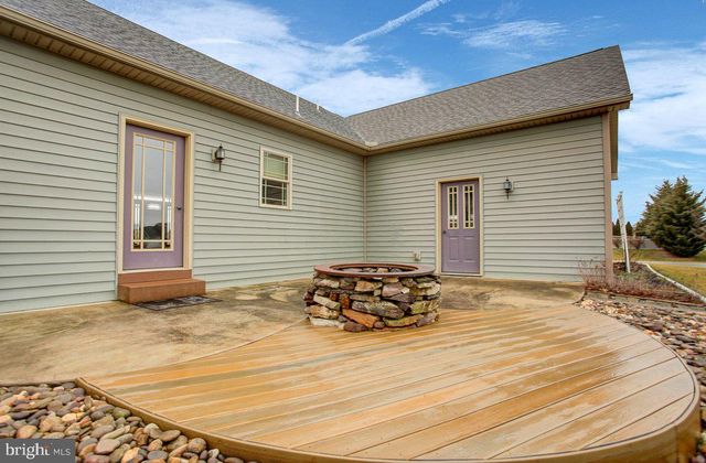 702 SOUTHWOOD DRIVE, Shippensburg, PA 17257