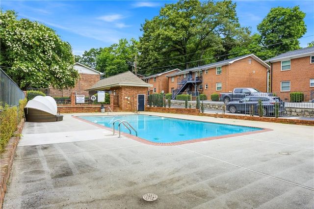 4266 Roswell Road NE F2, Atlanta, GA 30342