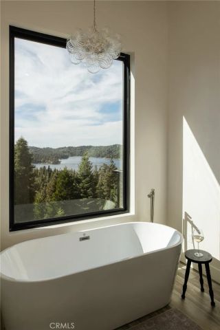 292 Ponderosa Peak Road, Lake Arrowhead, CA 92352