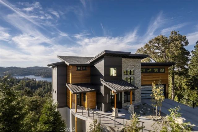 292 Ponderosa Peak Road, Lake Arrowhead, CA 92352