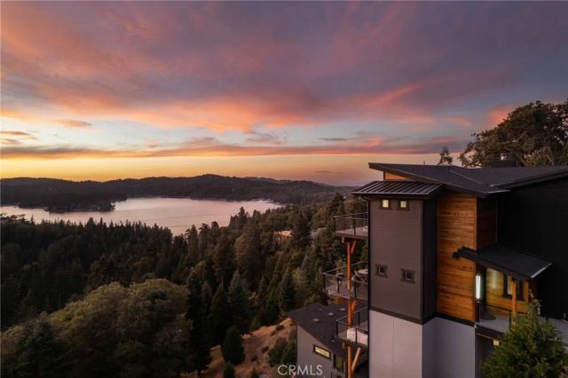 292 Ponderosa Peak Road, Lake Arrowhead, CA 92352