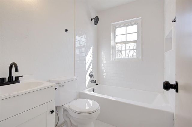 418 S Van Buren Avenue, Blanchard, OK 73010