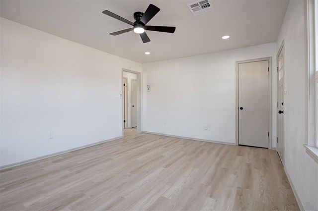 418 S Van Buren Avenue, Blanchard, OK 73010