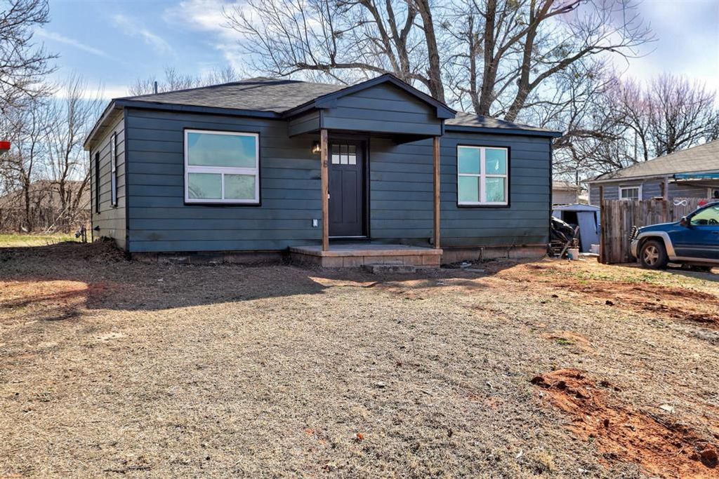 418 S Van Buren Avenue, Blanchard, OK 73010