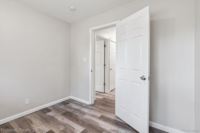 21901 Sloman Street, Oak Park, MI 48237