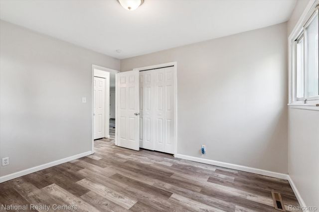 21901 Sloman Street, Oak Park, MI 48237