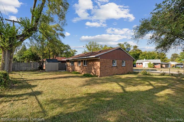 21901 Sloman Street, Oak Park, MI 48237